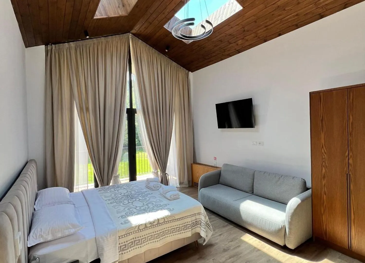 Toska Farm Hotel Meci Albania